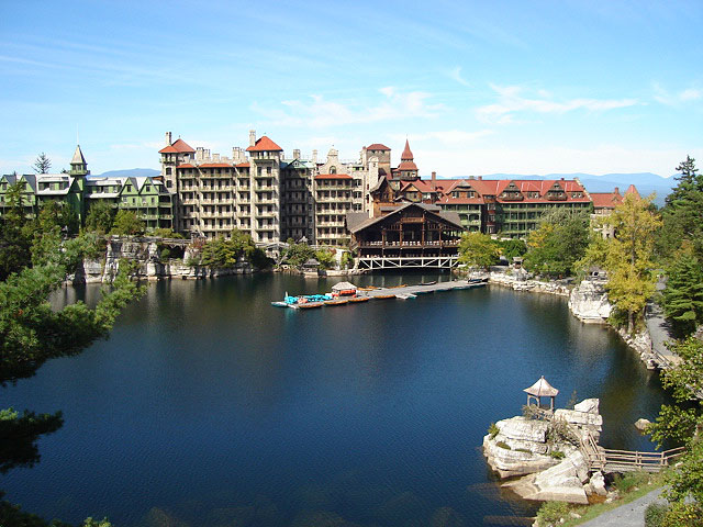 Mohonkview1 (121k image)